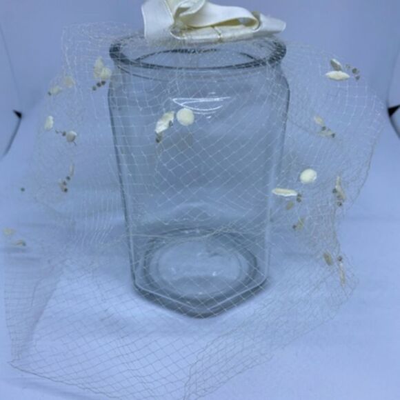 Vintage White & Cream Tulle Head Piece - Picture 4 of 6